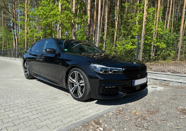 BMW Seria 7 cena 149900 przebieg: 172000, rok produkcji 2016 z Mielec małe 562